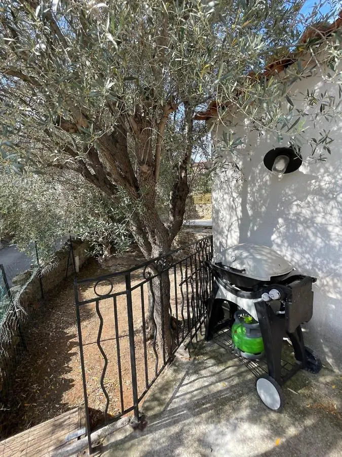 Hébergement de vacances Villa Maison Au Calme Avec Jardin Et Parking, Proche De Tout ! à La Ciotat